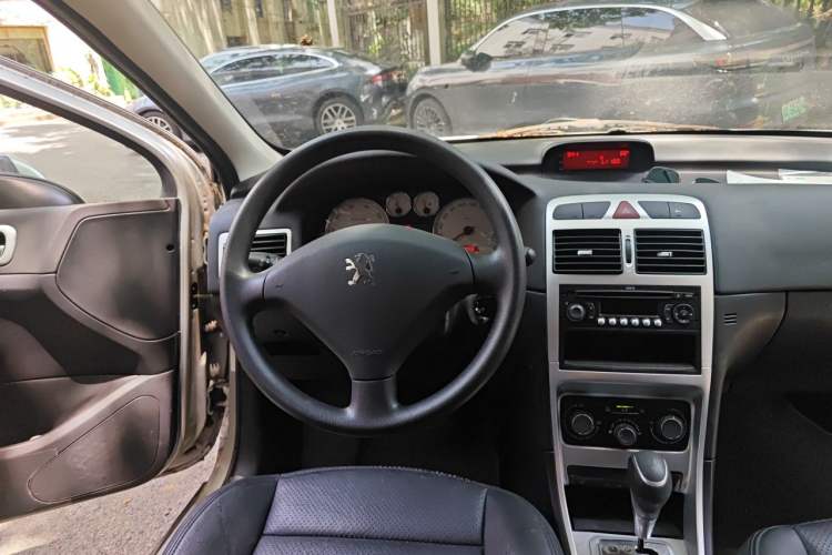 Used Peugeot 307 2012 Hatchback 1.6L Automatic Comfort Edition Steering Wheel