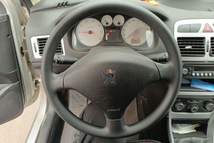 Used Peugeot 307 2012 Hatchback 1.6L Manual Comfort Edition Steering Wheel