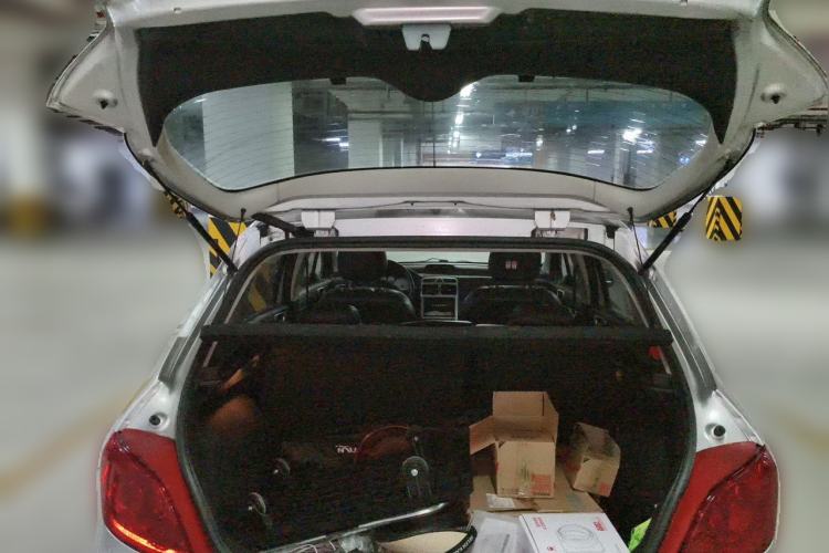 Used Peugeot 307 2012 Hatchback 1.6L Automatic Comfort Edition Trunk