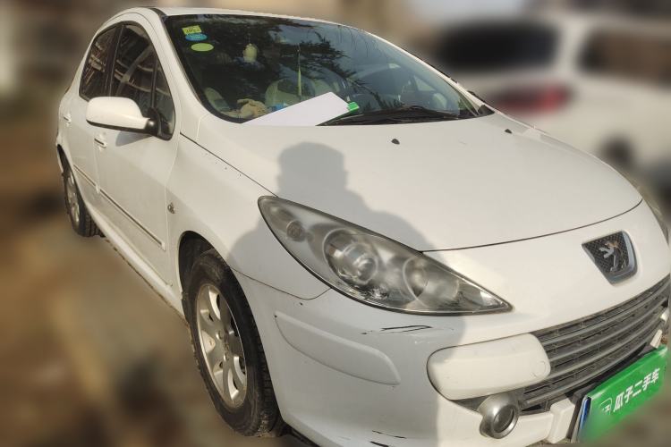Used Peugeot 307 2012 Hatchback 1.6L Manual Comfort Edition Front Right 45 Deg