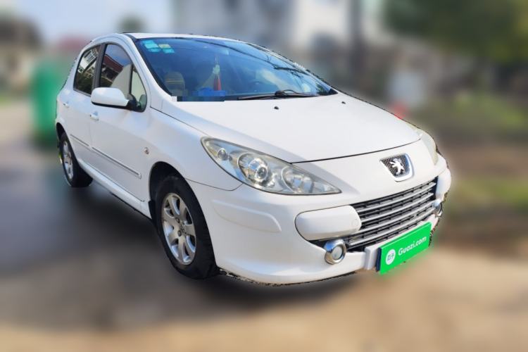 Used Peugeot 307 2012 Hatchback 1.6L Manual Comfort Edition Front Right 45 Deg