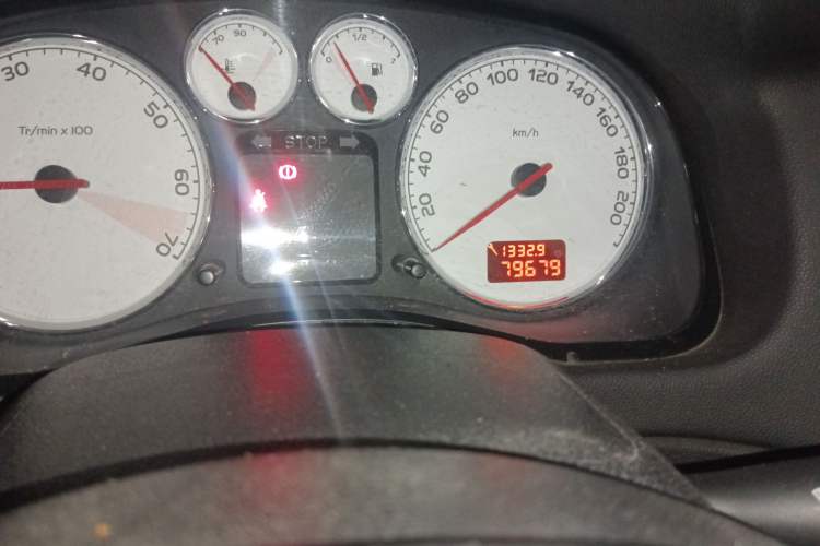 Used Peugeot 307 2012 Hatchback 1.6L Manual Comfort Edition Odometer Close Up