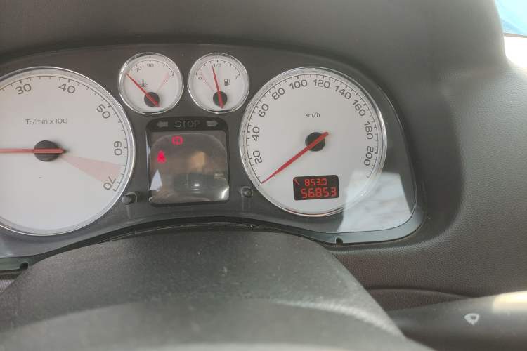 Used Peugeot 307 2012 Hatchback 1.6L Manual Comfort Edition Odometer Close Up