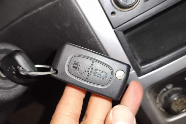 Used Peugeot 307 2012 Hatchback 1.6L Automatic Comfort Edition Vehicle Key