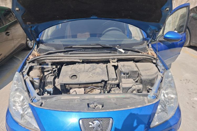 Used Peugeot 307 2013 Hatchback 1.6L Manual Comfort Edition Engine Bay