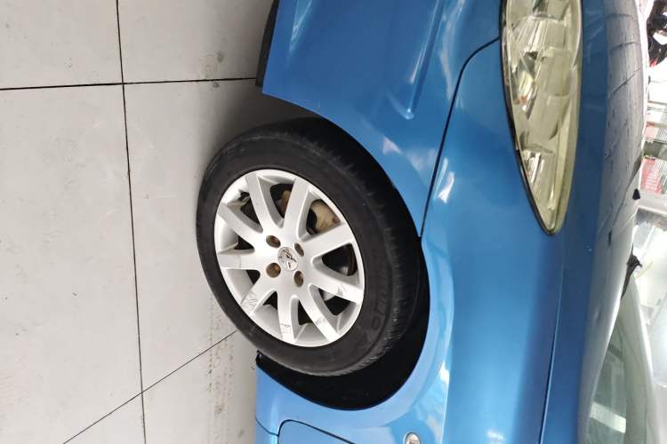 Used Peugeot 307 2013 Hatchback 1.6L Automatic Comfort Edition Left Front Wheel Hub