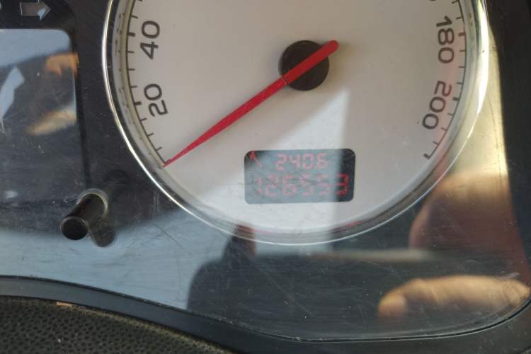 Used Peugeot 307 2013 Hatchback 1.6L Manual Comfort Edition Odometer Close Up
