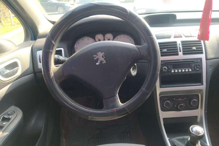 Used Peugeot 307 2013 Hatchback 1.6L Manual Comfort Edition Steering Wheel