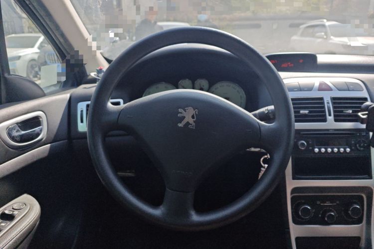 Used Peugeot 307 2013 Hatchback 1.6L Manual Comfort Edition Steering Wheel
