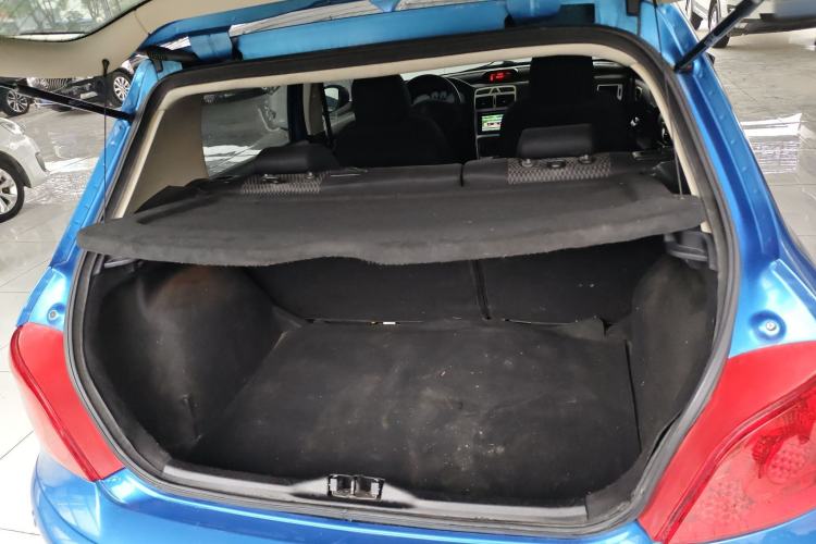 Used Peugeot 307 2013 Hatchback 1.6L Automatic Comfort Edition Trunk