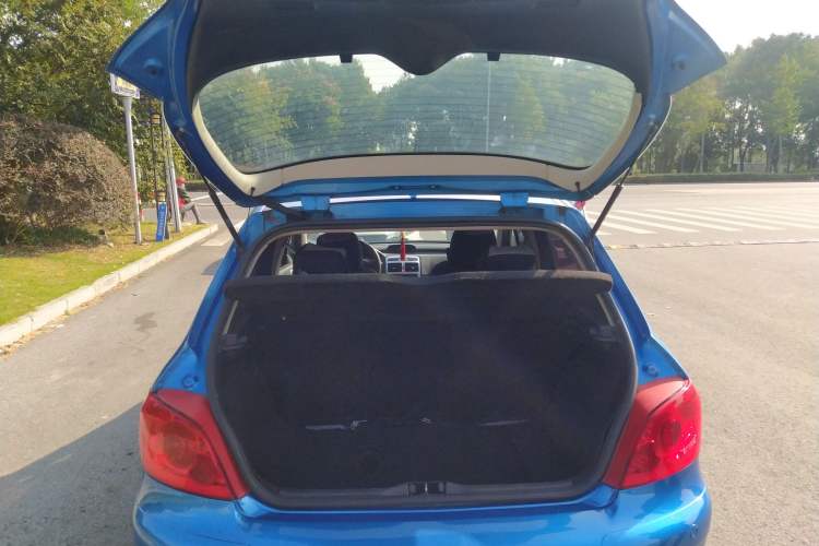 Used Peugeot 307 2013 Hatchback 1.6L Manual Comfort Edition Trunk