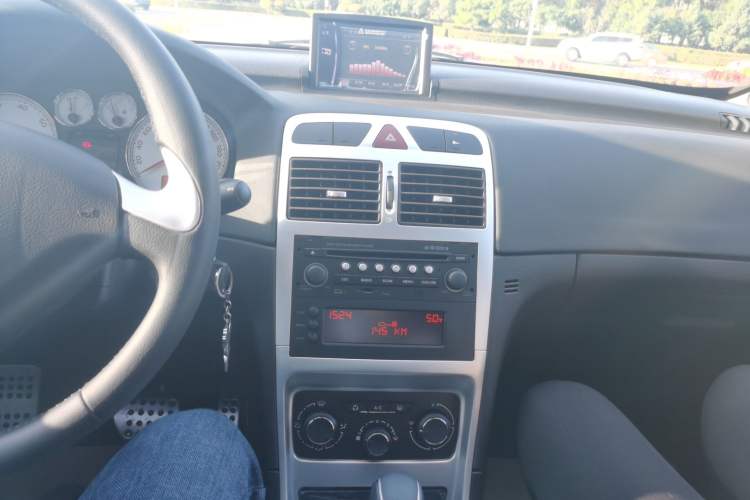 Used Peugeot 307 2013 1.6L Automatic CROSS Audio And AC Panel