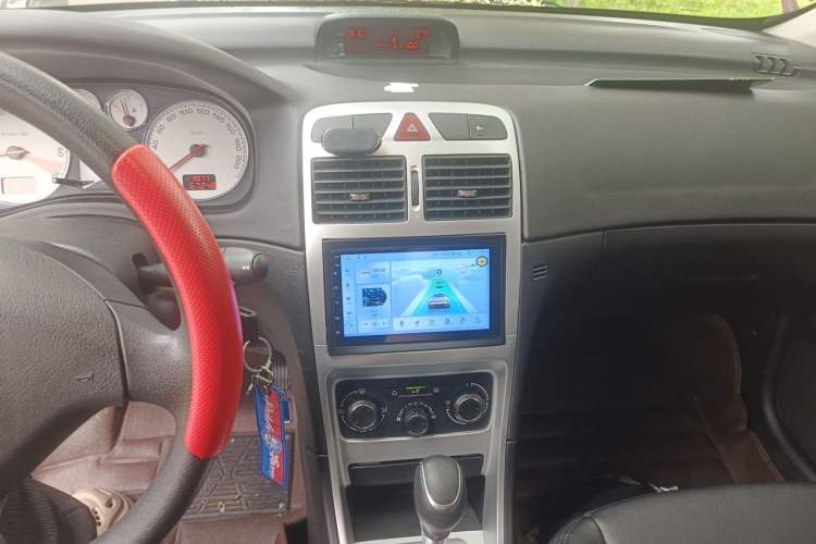 Used Peugeot 307 2013 Hatchback 1.6L Automatic Comfort Edition Audio And AC Panel