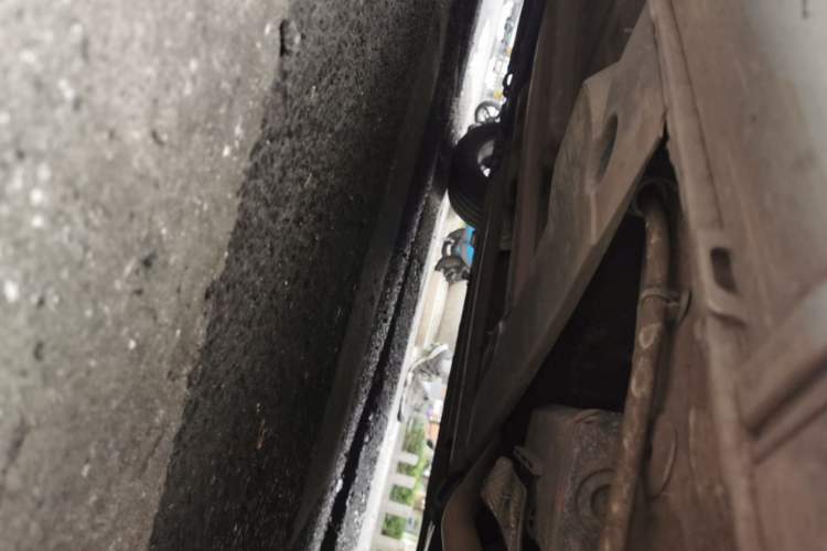 Used Peugeot 307 2013 1.6L Automatic CROSS Chassis Front Left