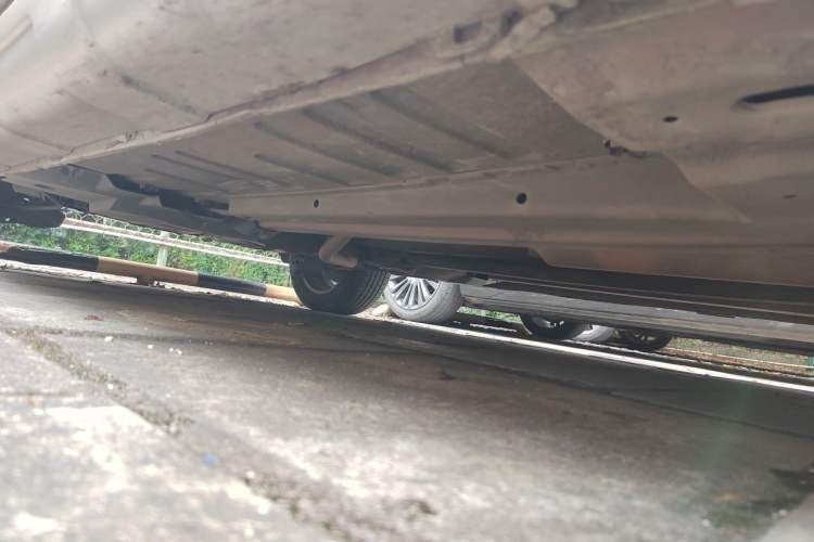 Used Peugeot 307 2013 1.6L Automatic CROSS Chassis Front Right