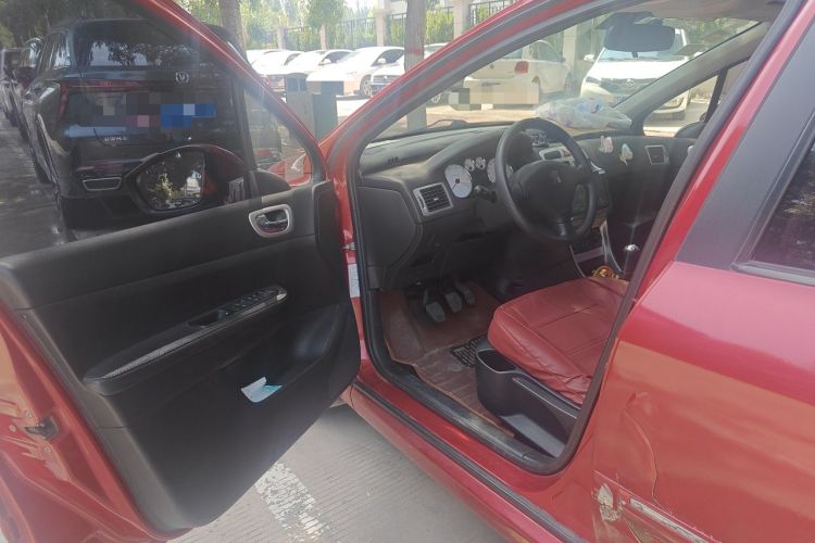 Used Peugeot 307 2013 Hatchback 1.6L Manual Comfort Edition Driver Seat