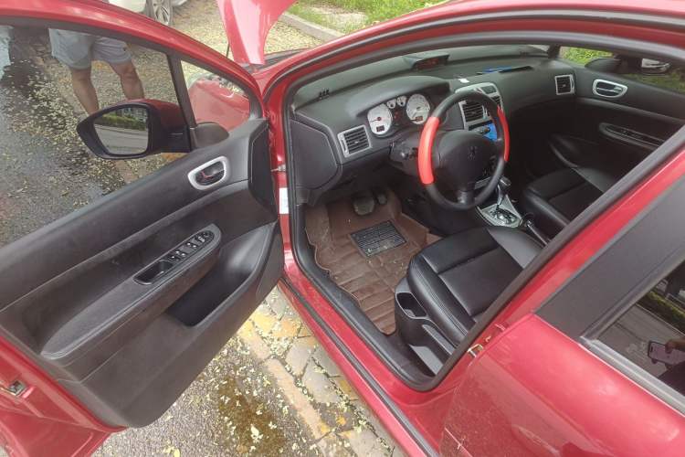 Used Peugeot 307 2013 Hatchback 1.6L Automatic Comfort Edition Driver Seat