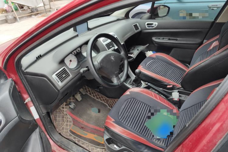 Used Peugeot 307 2013 Hatchback 1.6L Manual Comfort Edition Driver Seat