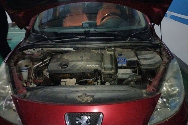 Used Peugeot 307 2013 1.6L Automatic CROSS Engine Bay