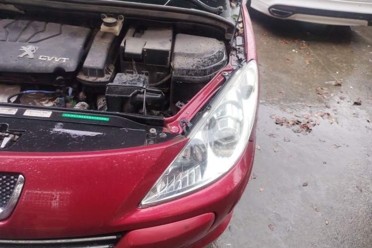 Used Peugeot 307 2013 Hatchback 1.6L Manual Comfort Edition Engine Bay Left