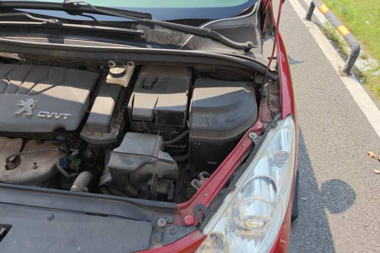 Used Peugeot 307 2013 Hatchback 1.6L Automatic Comfort Edition Engine Bay Left