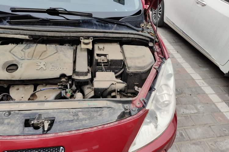 Used Peugeot 307 2013 Hatchback 1.6L Manual Comfort Edition Engine Bay Left