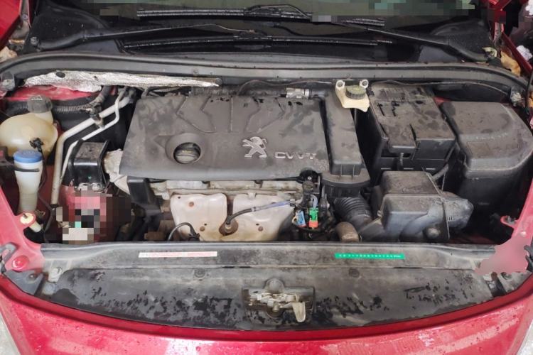 Used Peugeot 307 2013 1.6L Automatic CROSS Engine Bay