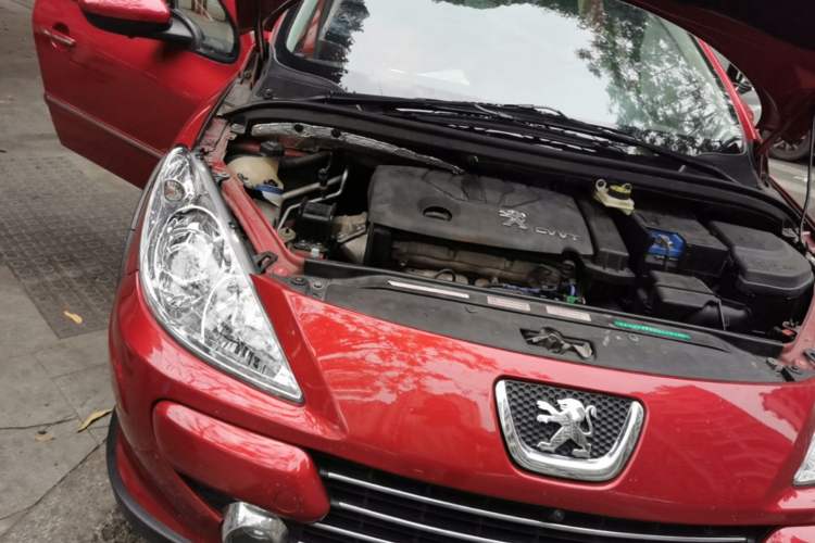 Used Peugeot 307 2013 1.6L Automatic CROSS Engine Bay Right