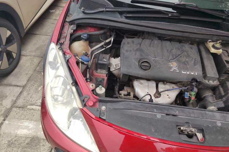 Used Peugeot 307 2013 1.6L Automatic CROSS Engine Bay Right