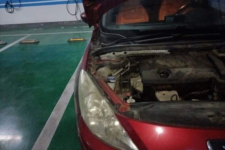 Used Peugeot 307 2013 1.6L Automatic CROSS Engine Bay Right