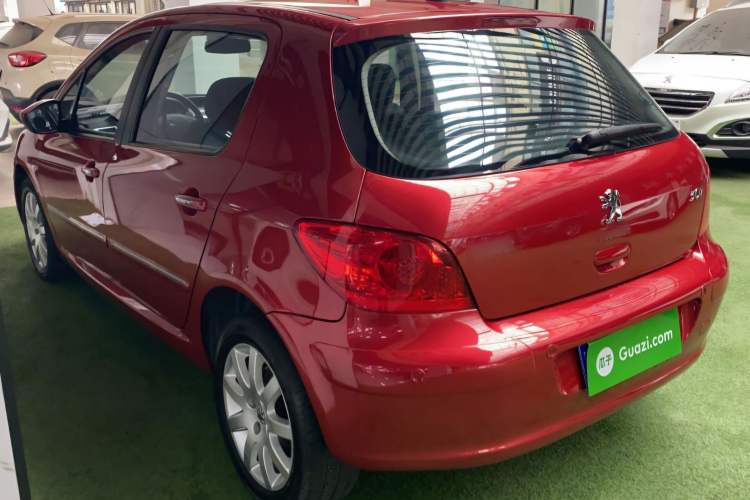 Used Peugeot 307 2013 Hatchback 1.6L Automatic Comfort Edition Exterior 3