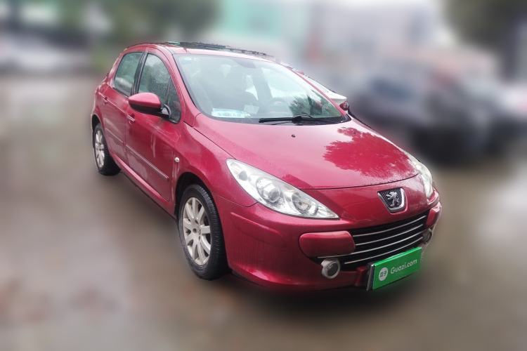 Used Peugeot 307 2013 Hatchback 1.6L Manual Comfort Edition Front Right 45 Deg