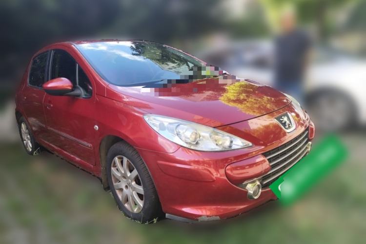 Used Peugeot 307 2013 Hatchback 1.6L Automatic Comfort Edition Front Right 45 Deg