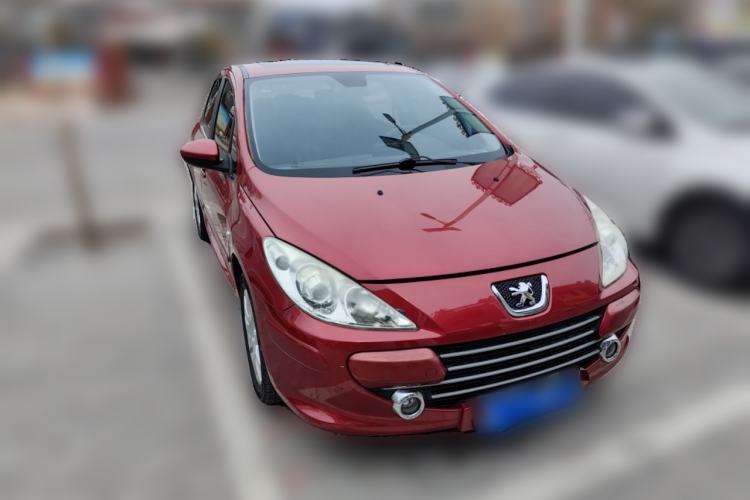 Used Peugeot 307 2013 Hatchback 1.6L Manual Comfort Edition Front Right 45 Deg