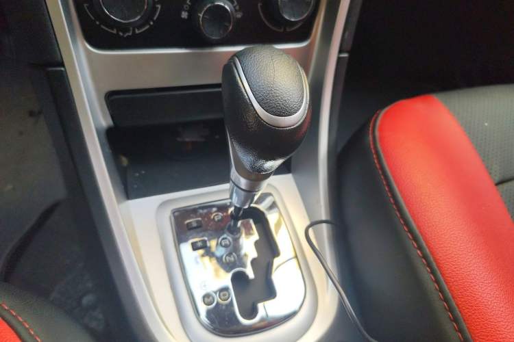 Used Peugeot 307 2013 Hatchback 1.6L Automatic Comfort Edition Gear Lever