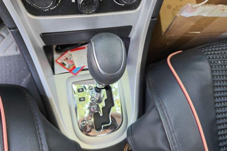 Used Peugeot 307 2013 Hatchback 1.6L Automatic Comfort Edition Gear Lever