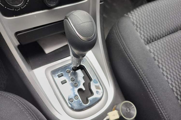 Used Peugeot 307 2013 Hatchback 1.6L Automatic Comfort Edition Gear Lever