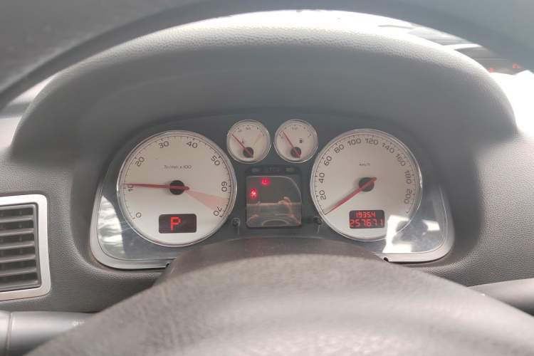 Used Peugeot 307 2013 1.6L Automatic CROSS Instrument Cluster