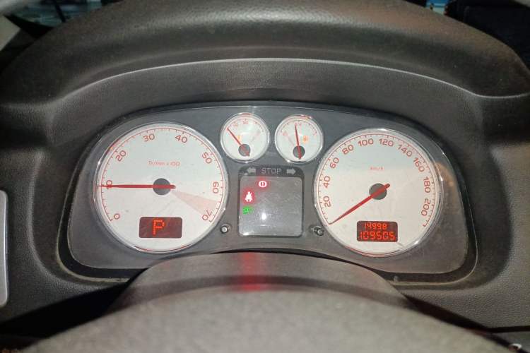 Used Peugeot 307 2013 1.6L Automatic CROSS Instrument Cluster