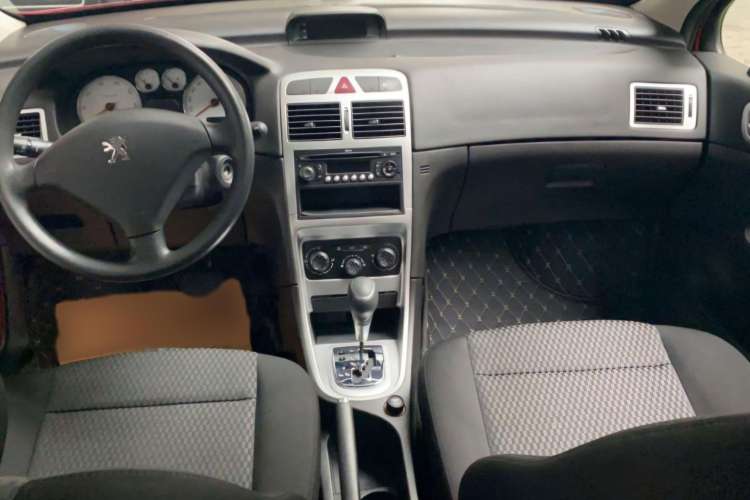Used Peugeot 307 2013 Hatchback 1.6L Automatic Comfort Edition Interior 1