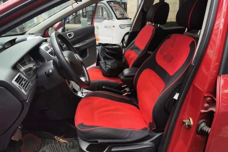 Used Peugeot 307 2013 1.6L Automatic CROSS Left Front Seat