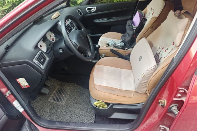 Used Peugeot 307 2013 Hatchback 1.6L Manual Comfort Edition Left Front Seat
