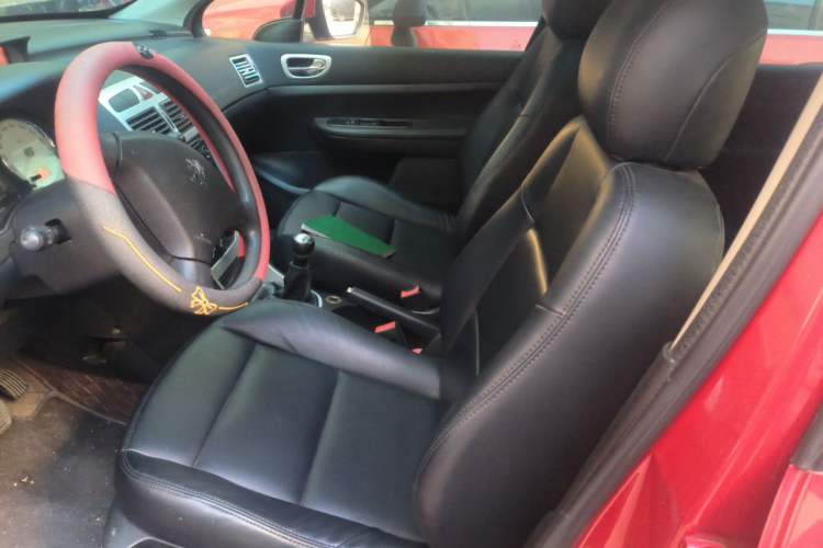 Used Peugeot 307 2013 Hatchback 1.6L Manual Comfort Edition Left Front Seat