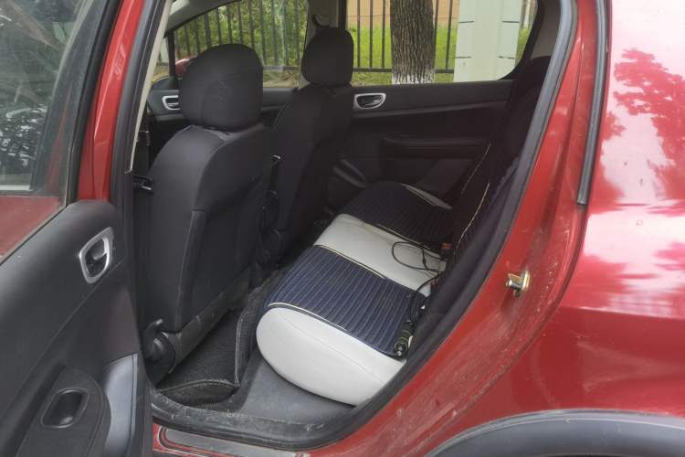 Used Peugeot 307 2013 1.6L Automatic CROSS Left Rear Seat