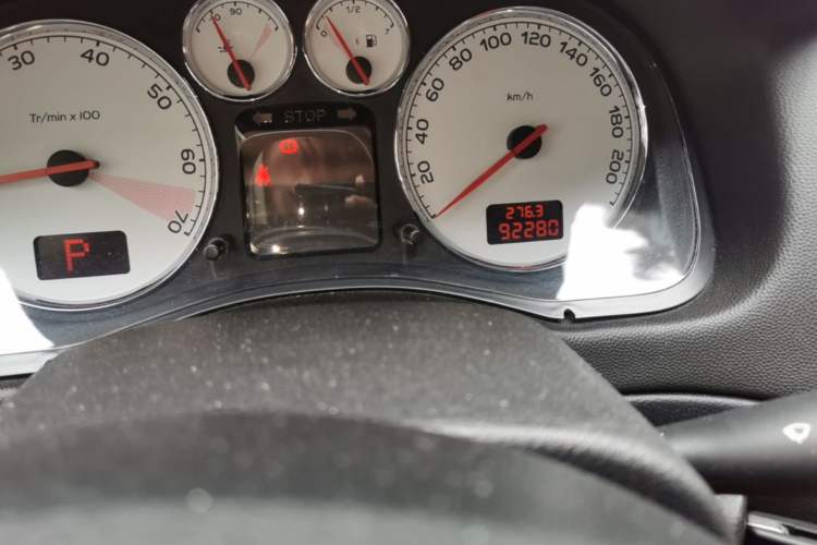 Used Peugeot 307 2013 1.6L Automatic CROSS Odometer Close Up