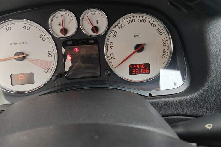 Used Peugeot 307 2013 1.6L Automatic CROSS Odometer Close Up