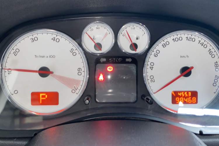 Used Peugeot 307 2013 Hatchback 1.6L Automatic Comfort Edition Odometer Close Up