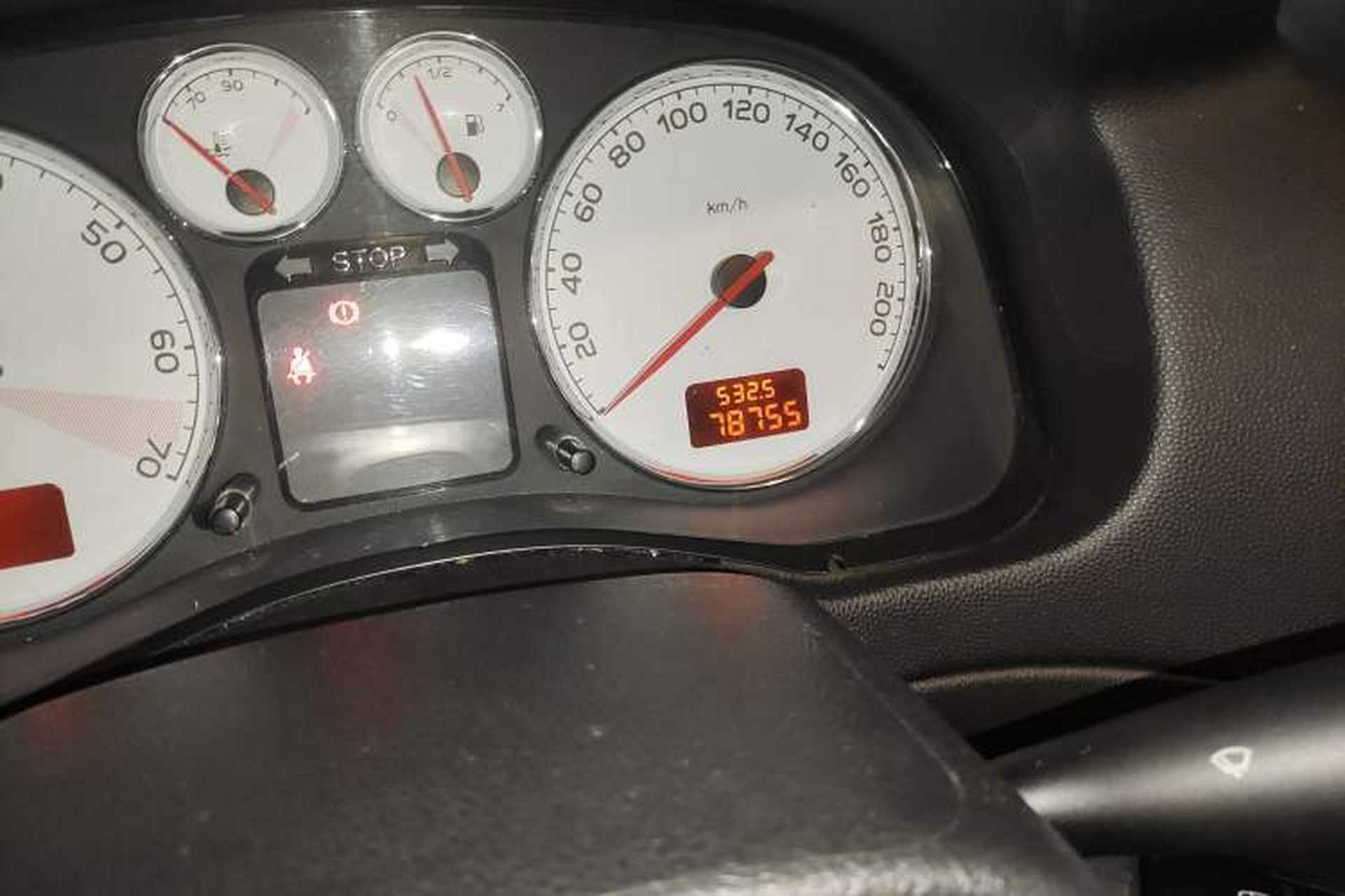 Used Peugeot 307 2013 1.6L Automatic CROSS Odometer Close Up