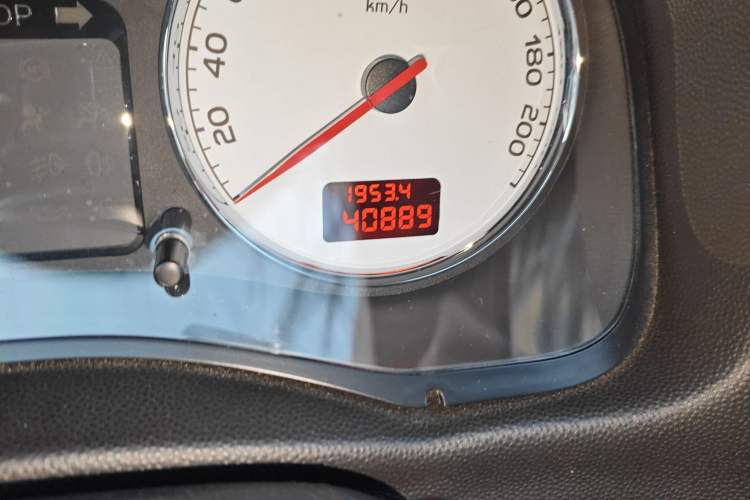 Used Peugeot 307 2013 1.6L Automatic CROSS Odometer Close Up