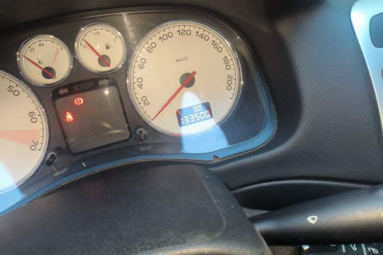 Used Peugeot 307 2013 Hatchback 1.6L Manual Comfort Edition Odometer Close Up